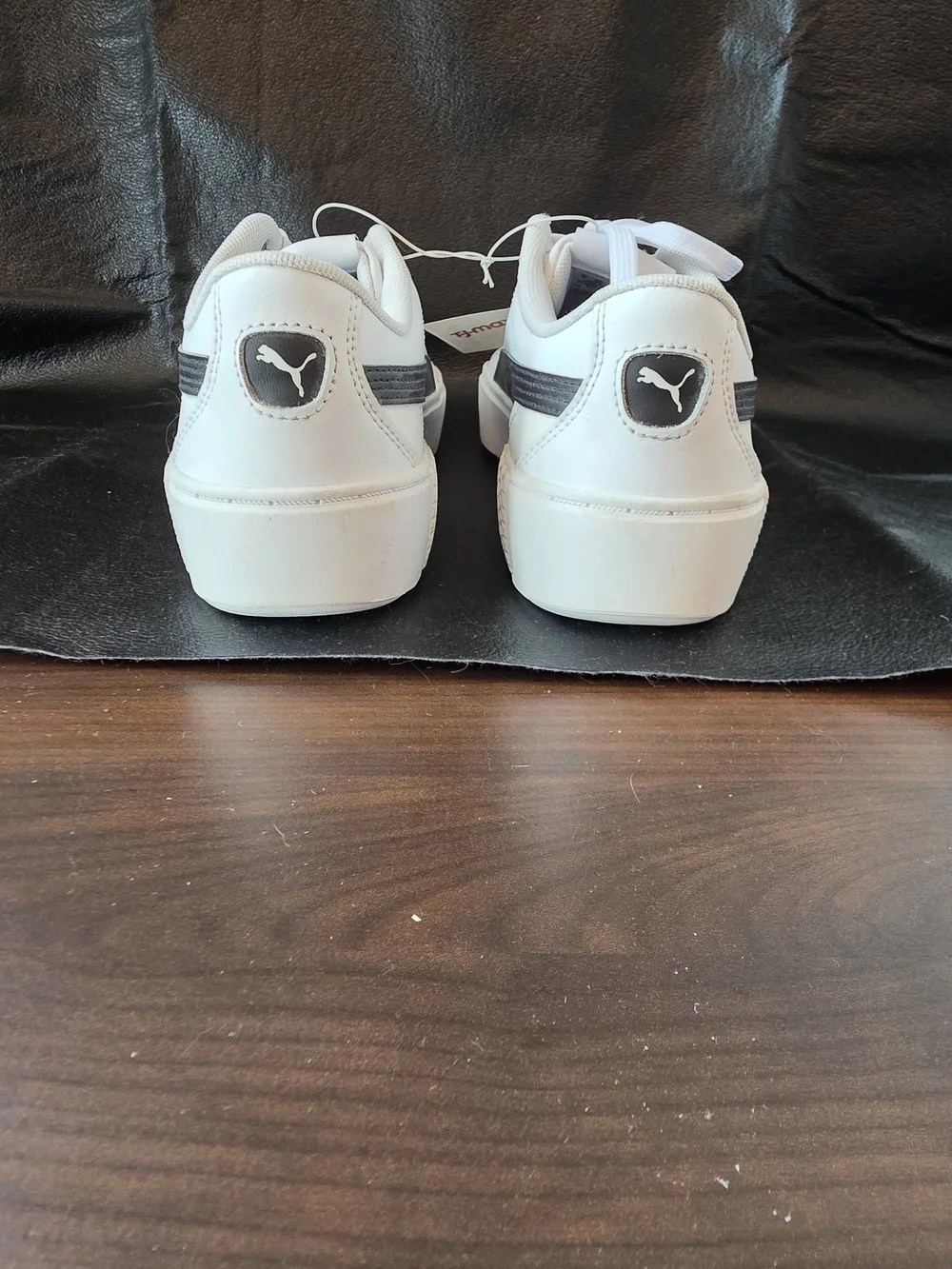 NWT PUMA White Leather Sneakers with Black Formstrip - Picture 7 of 10